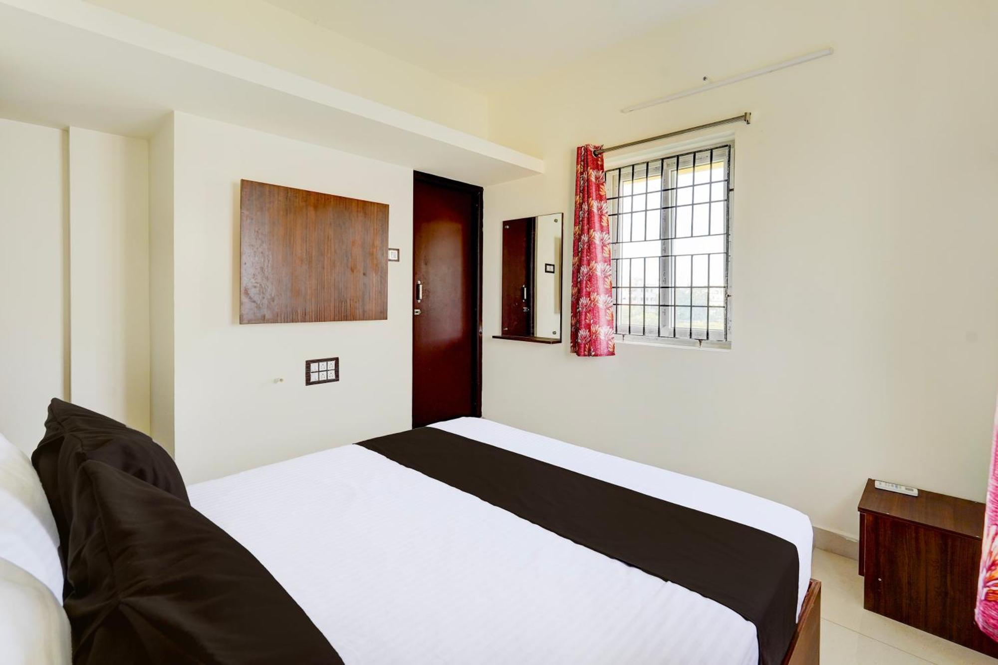 Hotel O Eswar 3*